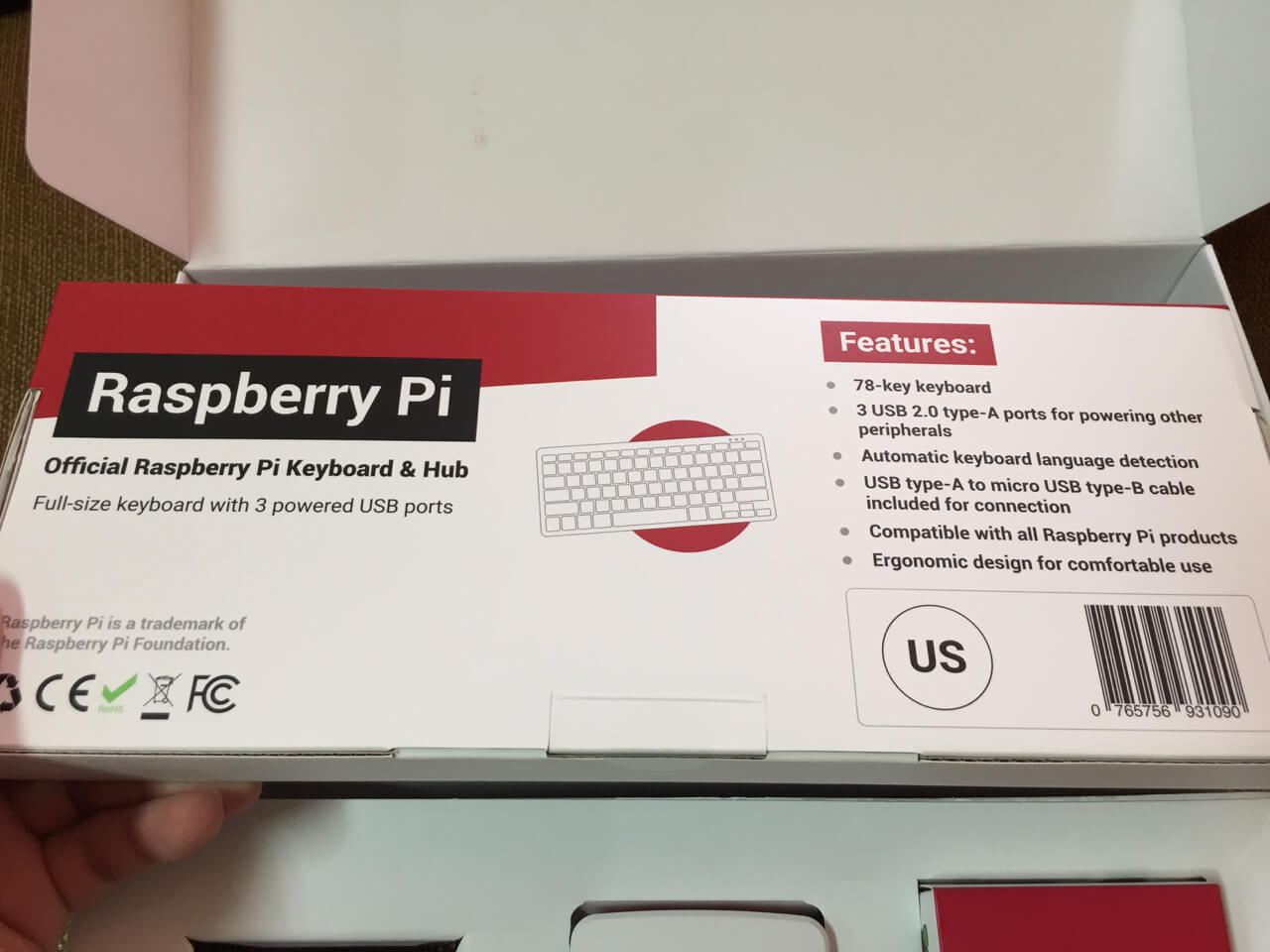 Raspberry Pi 4 Desktop Kit keyboard